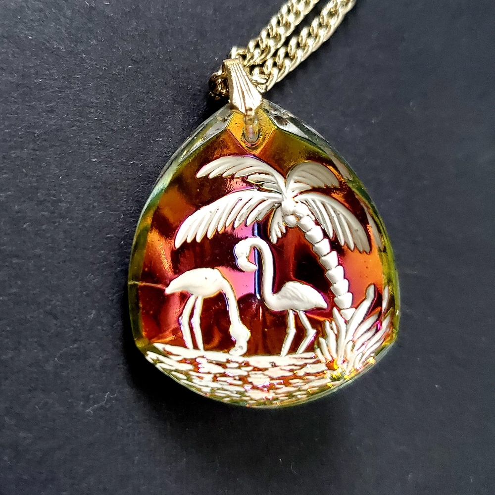 Vtg Intaglio Tropical Birds Pendant Necklace Reverse Carved Lucite Glass Germany